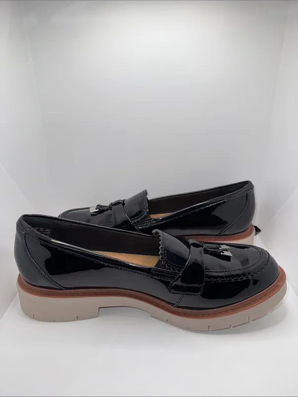 Clarks Westlynn Bella Black Patent Loafers Women's Size 8.5 - Image 4