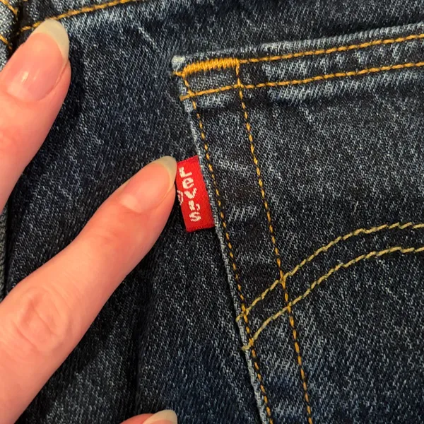 Levi’s 501 Raw Fray Cutoff Hem Dark Wash Denim Jean Shorts Button Fly Size 30 - Image 13