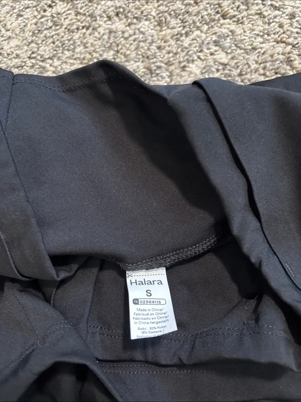 Halara Softlyzero Airy High Waisted 2-in-1 InstantCool Yoga Shorts size small - Image 2