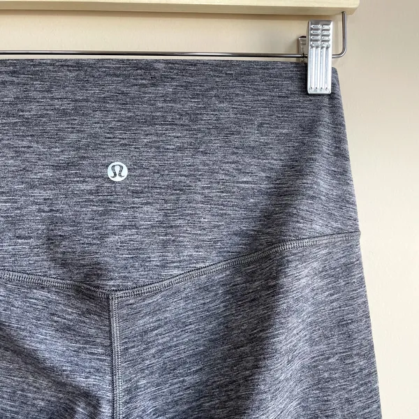 Lululemon full length gray heather compression leggings women's 8 secret‎ pocket - Image 3
