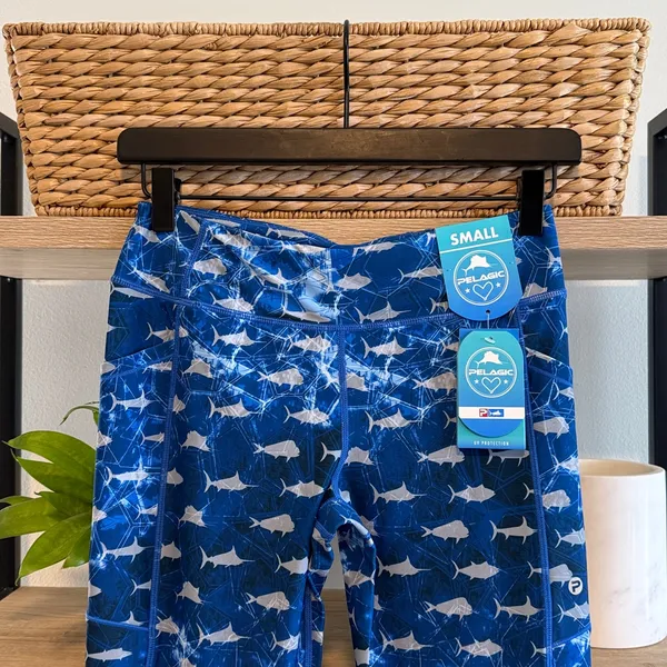 NWT Pelagic UPF 50 Mid-Rise Fiji Legging Hex Americamo, Small - Image 4