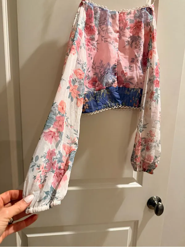 Altar'd State Pink and Blue Floral Lace-Trim Cropped Top - Image 3
