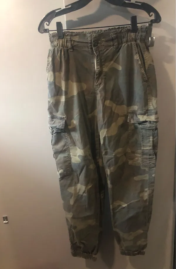 American Eagle Cargo Pants - Image 3