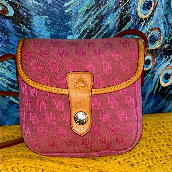 Vintage Y2K Pink Canvas Monogram and Leather Dooney & Bourke Crossbody Bag - Image 2