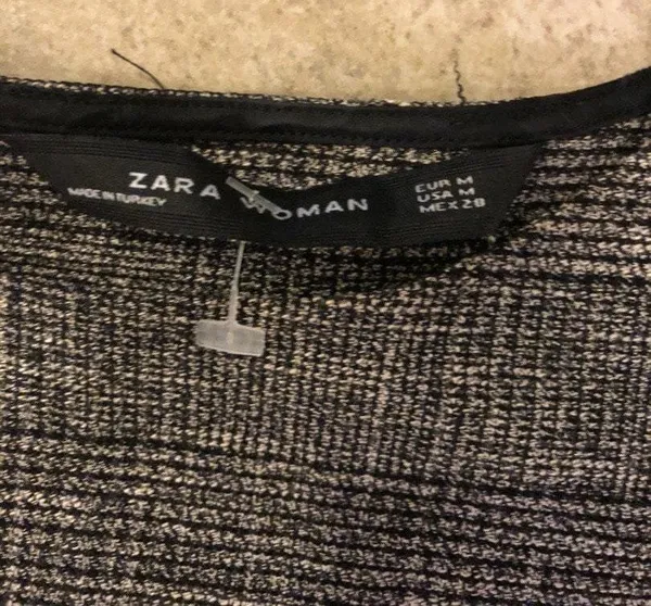Gray and black straight mini dress never worn - Image 3