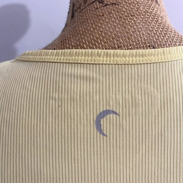 Zyla Active Micro Ribbed Tank Top Yellow Racerback‎ Athletic Summer Size Medium - Image 4