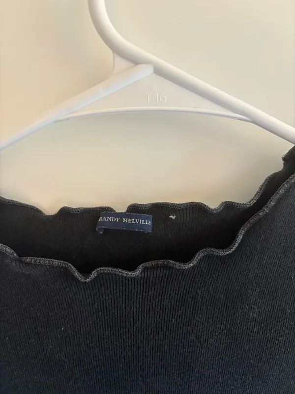 Brandy Melville baby tee - Image 3