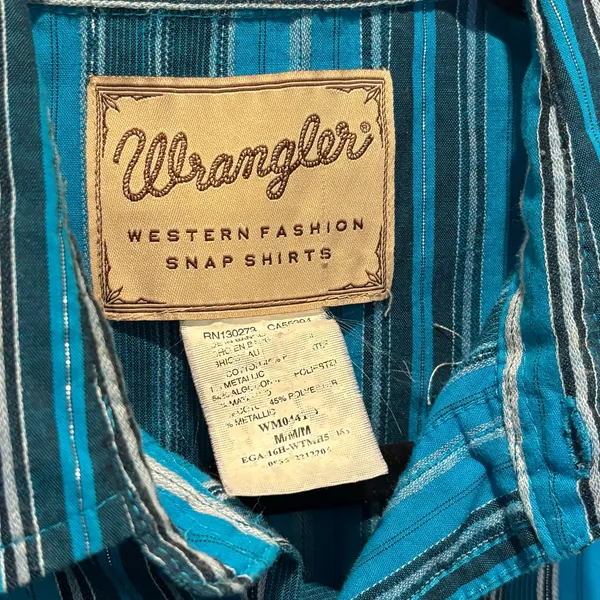 Wrangler Blue Stripe Pearl Snap Button Down Western Shirt - size Medium - Image 4