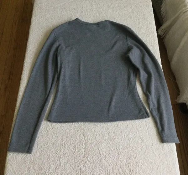 Vintage Gray Crewneck Long Sleeve Top -Sz Medium - Image 3