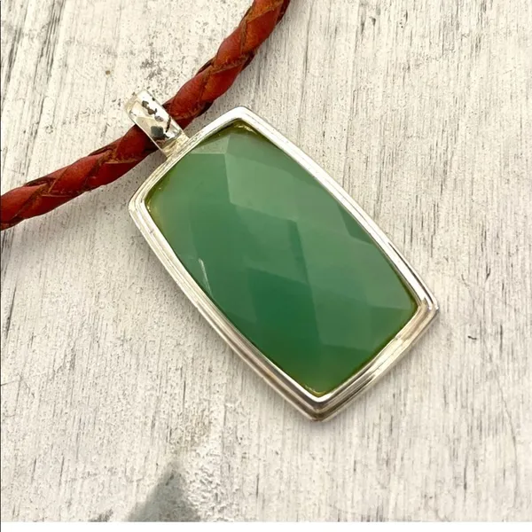 Green pendant choker necklace - Image 2