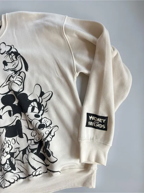 Disney Mickey Mouse and Friends crewneck sweatshirt - Image 8
