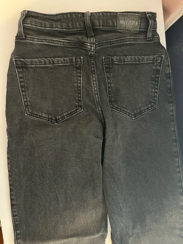 Black Hollister Jeans - Image 5