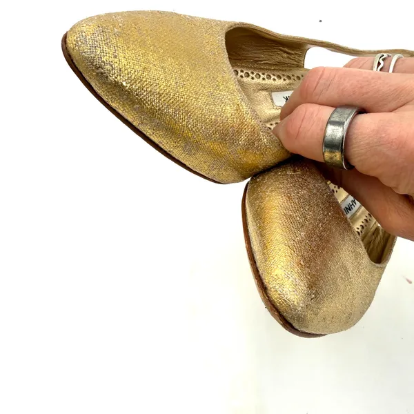 Manolo Blahnik Gold Carolyne Kitten Heel Slingback Pumps Heels Size 36.5 / 6.5 - Image 10