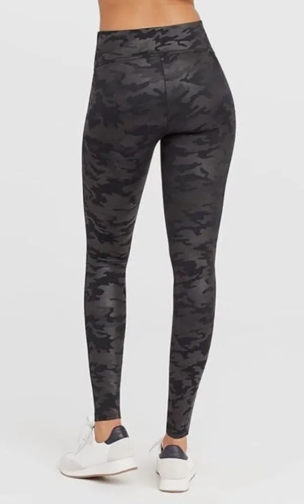 SPANX Faux Leather Glossy Camo Matte Black shaping slimming Leggings Sz L - Image 16