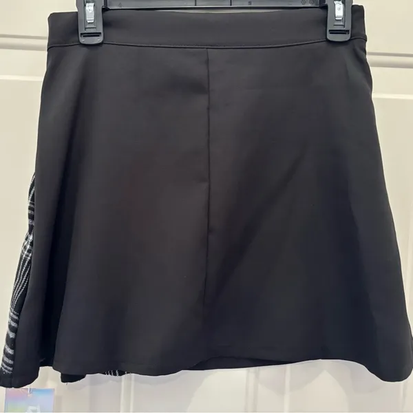 ROMWE Black Skirt with Plaid and Heart Accents M (6) - Image 8