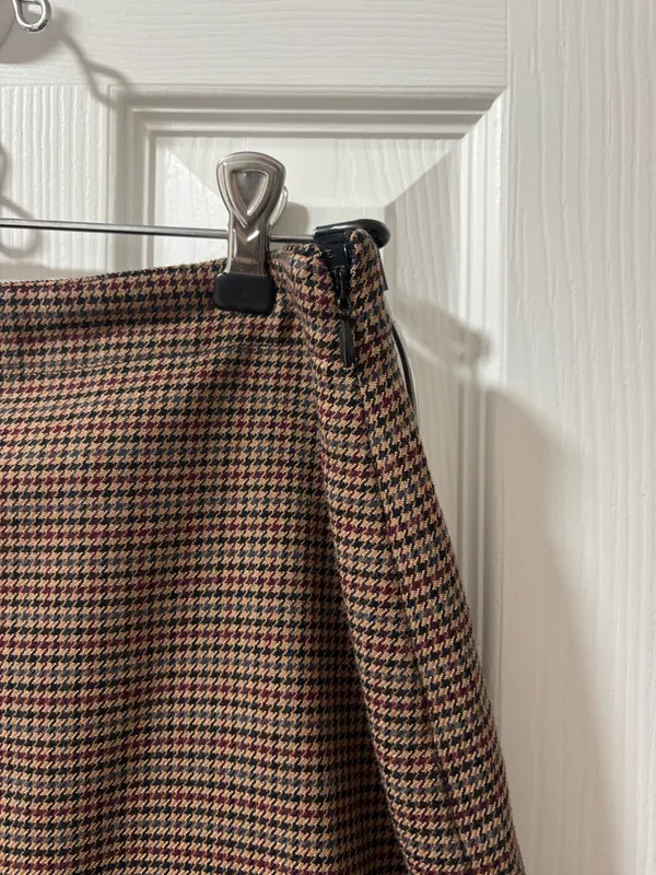 Abercrombie Mini Skirt - Image 4