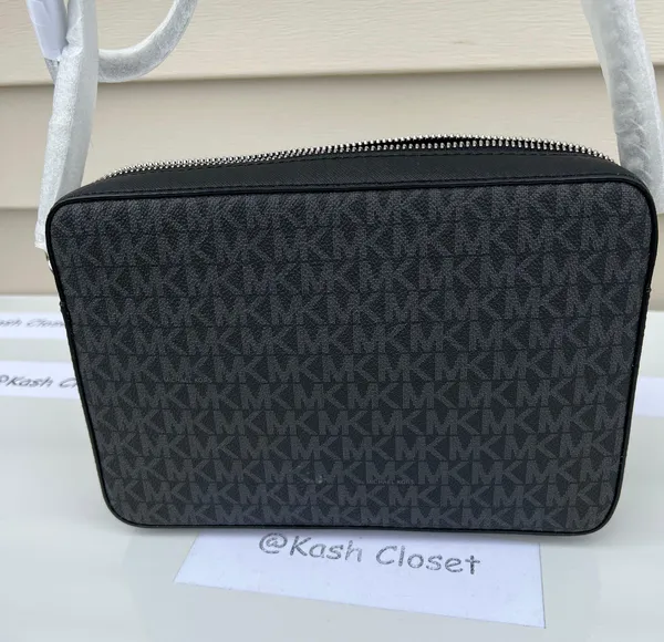 MK JST LG EW Crossbody Signature Black - Image 3