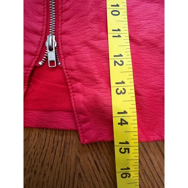 Free‎ People Red Vegan Faux Leather Moto Mini Skirt Size 6 Zip Front Belted - Image 2