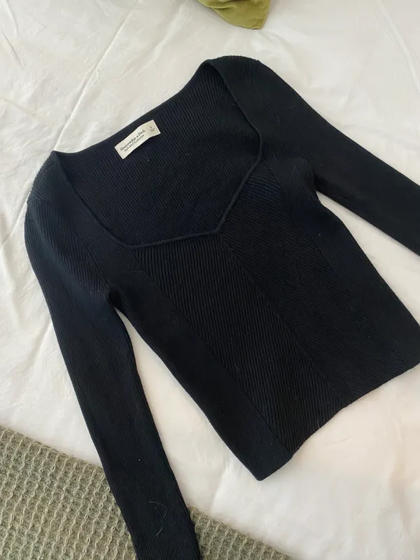 Black Abercrombie Knit Long Sleeve - Image 2