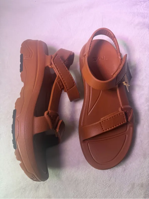 Teva Men's Tan Strap Sandals - Image 6