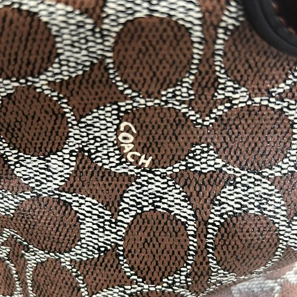 Coach F33504 Signature Taxi Zip Top Tote - Image 10