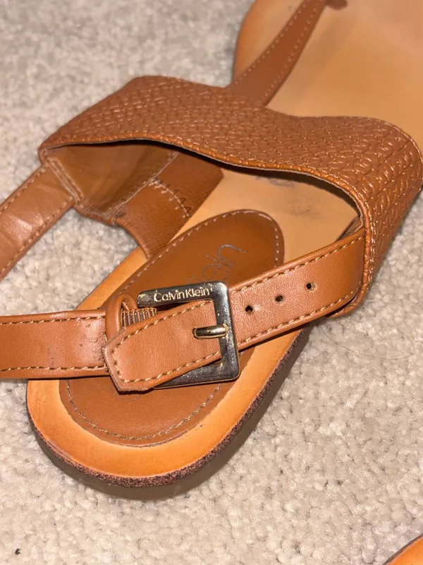 Calvin Klein Tan And Brown Sandals Size 8.5 - Image 5