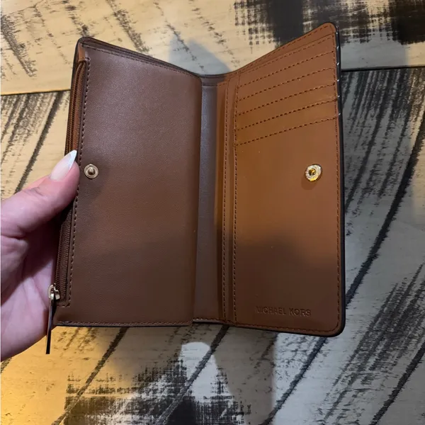 Michael Kors Brown Wallet & Passport Classic Monogram Design - Image 3