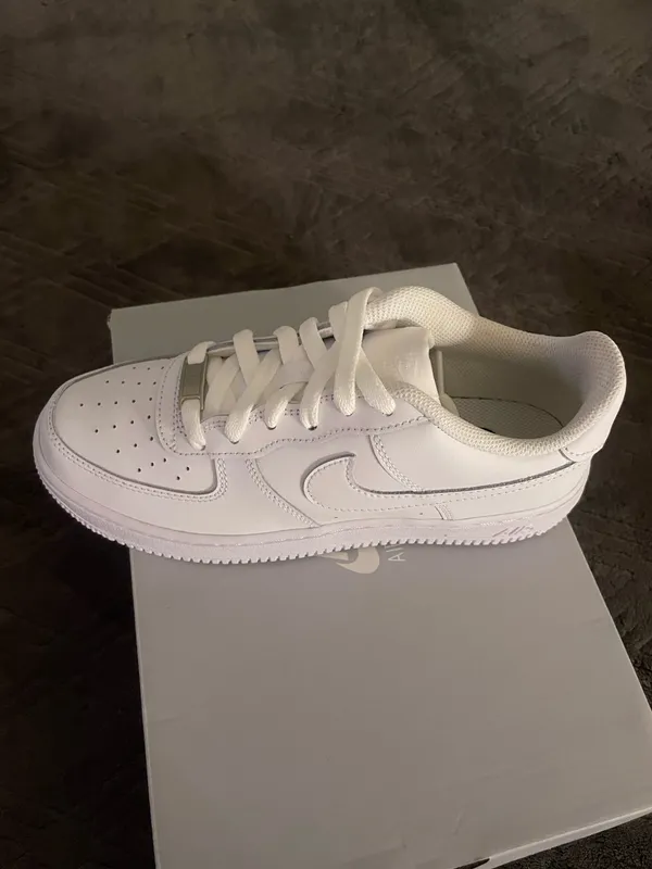 Air Force Nike Women’s White - Image 2