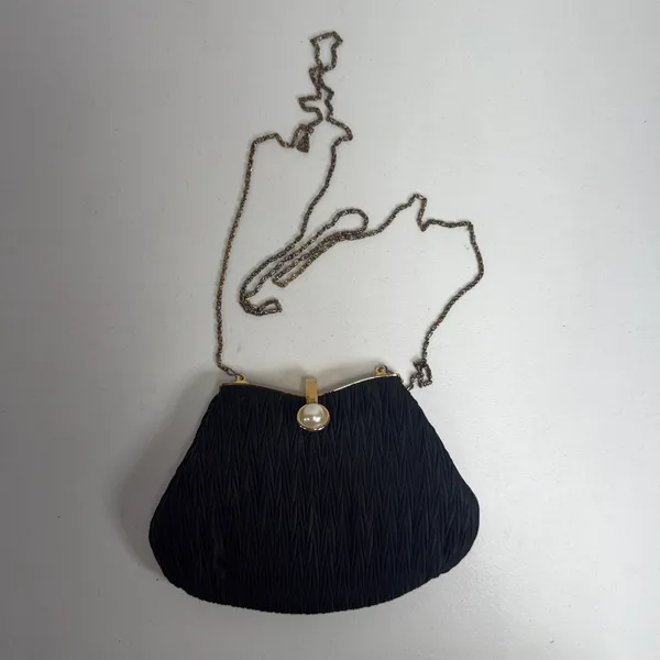Vintage La Regale Black Pleated Evening Clutch Bag Pearl Clasp Gold Chain Strap - Image 2