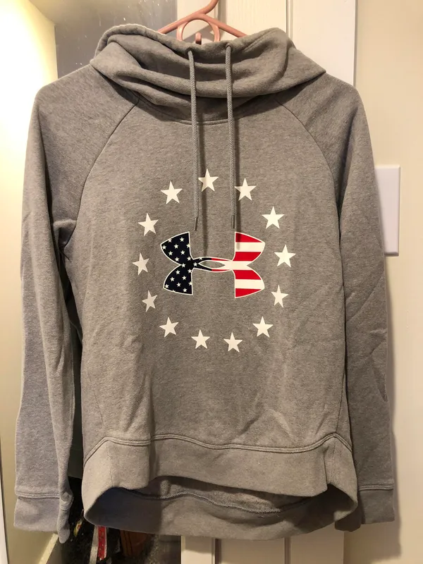 Under Armour Gray Sweatshirt - Image 2