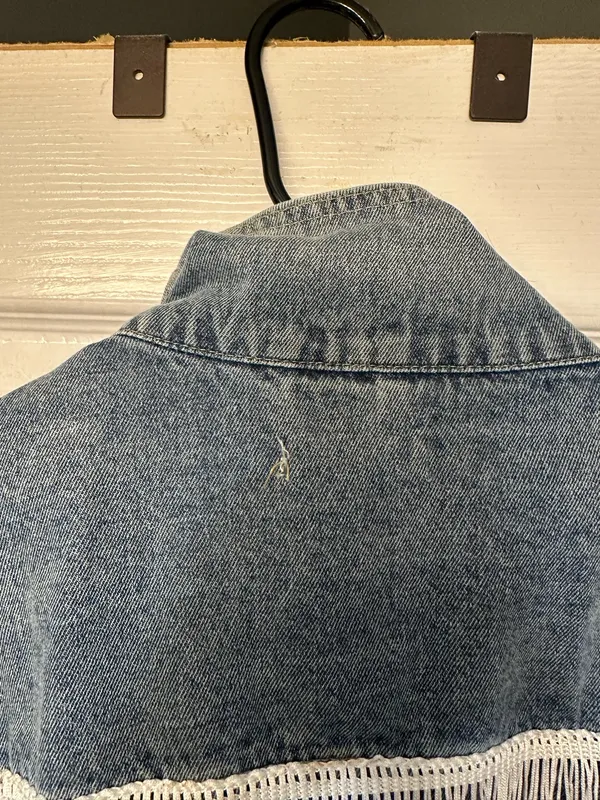 Amazon White Fringe Jean Jacket - Image 4