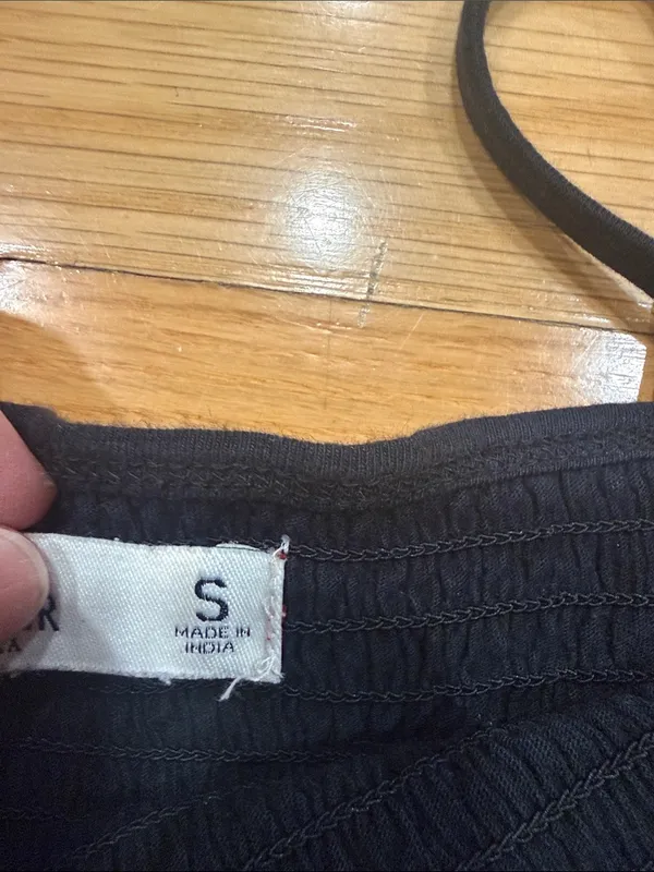 Hollister black smocked tank top size small. - Image 3