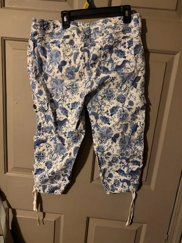 Beautiful floral no boundaries short pants - Image 4