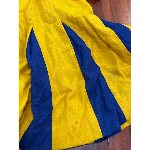 Vintage 1982 sweater/skirt cheer uniform small - Image 8