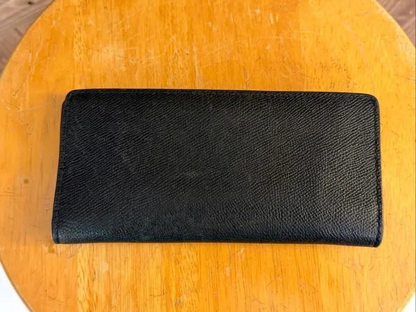Henri Bendel New York Black Leather Continental Wallet Gold Hardware (9242) - Image 2
