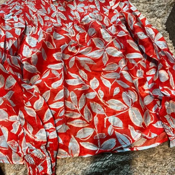 THML medium red floral blouse - Image 5