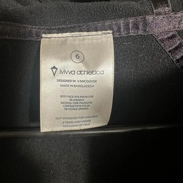 H50. Black Ivivva Athletica jacket with hood and pockets. Size: 6 - Image 2