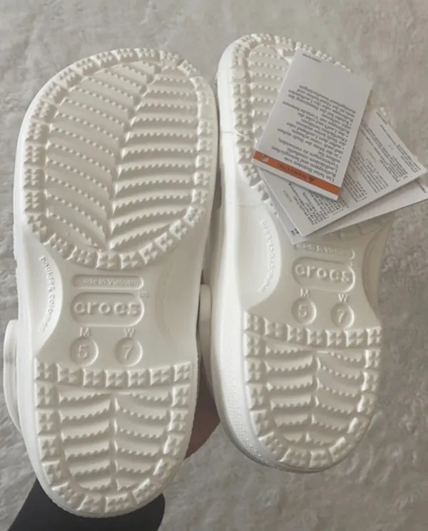 Crocs Baya White Unisex Clog, Size: Women's (7) - Image 12