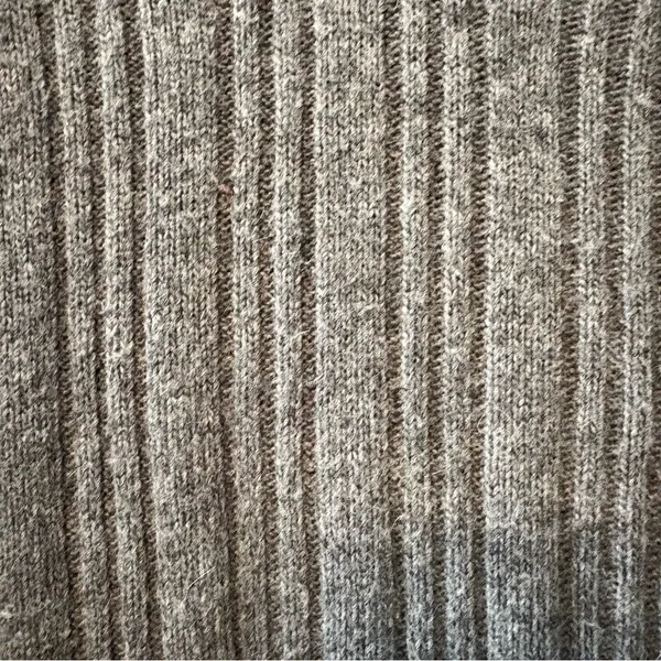 Hollister Y2K dark gray long sleeve hooded cable knit deep v-neck sweater small - Image 7