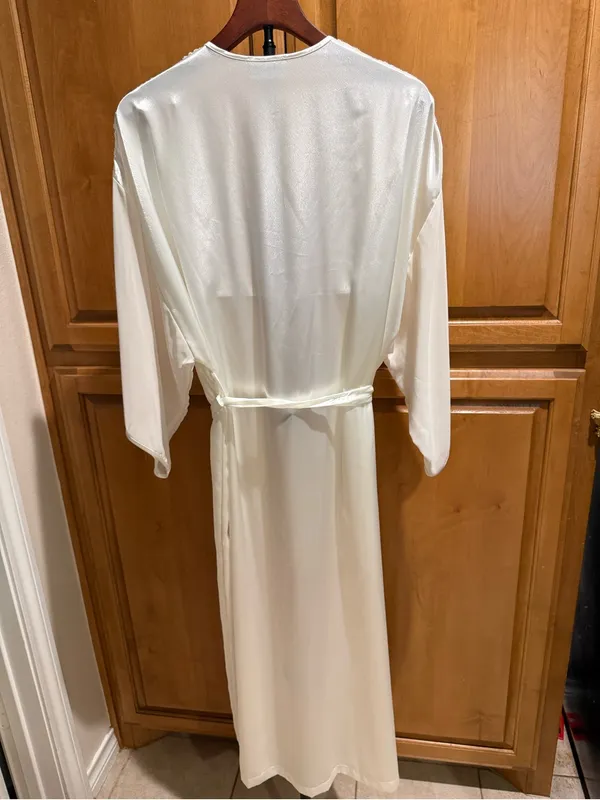 Vintage ValMode Women's Cream Lace-Trim Satin Robe - Elegant Long Sleepwear M - Image 4