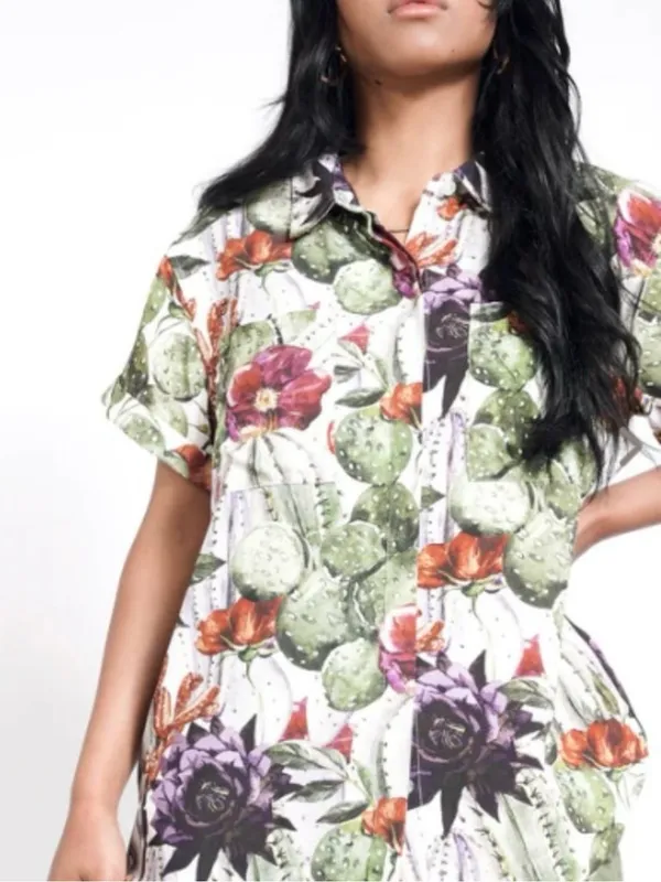 Wildfang Women's The Empower Short Sleeve Button-Up Shirt in Cactus Bloom Large - Image 2