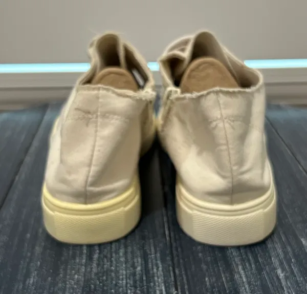 Canvas Slip On Shoes White Size 8 - Image 4