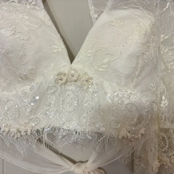 Sherri Hill Ivory Lace Bridal Topper Shrug Size 4 Open Back Wedding Lace Bolero - Image 5