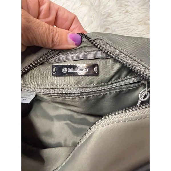Lululemon Now and Always Crossbody *Mini 3L - Image 4