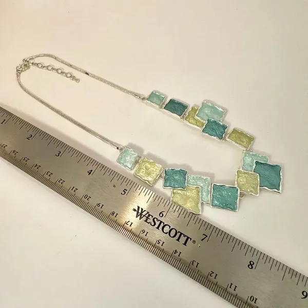 Blue and green square design necklace - Image 7