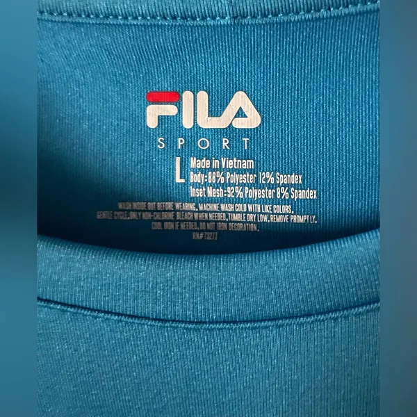 Fila Athletic Golf top Sz Large Cerulean P-P 22 L 24-25” Longer in back EUC - Image 3