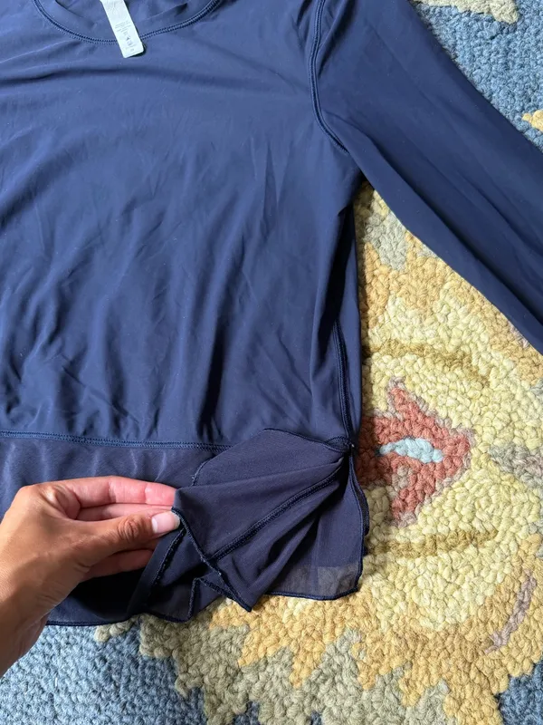 Lululemon Sole Training Long Sleeve Midnight Navy Size 2 Athletic Training - Image 7