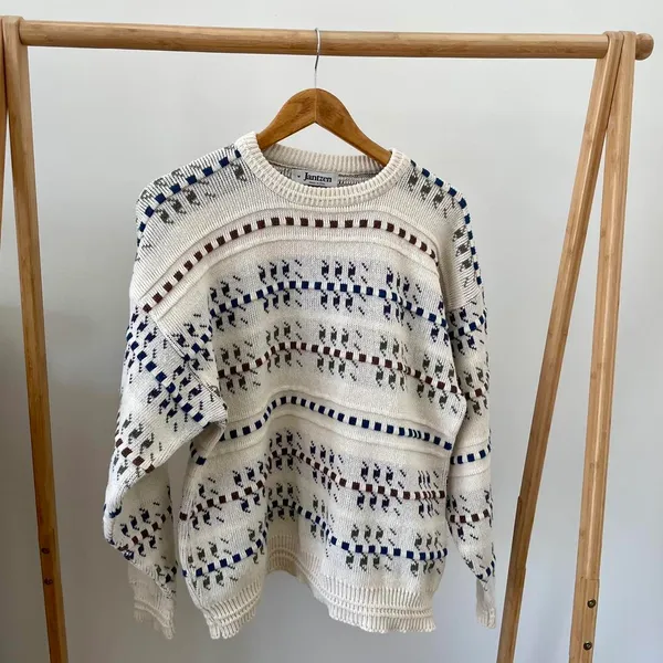 American Vintage Vintage Geometric Abstract Patterned Textured Crewneck Sweater in Cream - Image 3