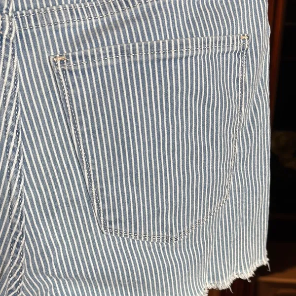 Abercrombie & Fitch Simone High Rise Striped Denim Shorts Blue White Size 26 - Image 9
