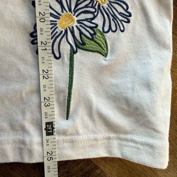 C&K Designs Shirt Size XL flower Ladybug embroidery White Top - Image 8